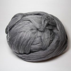 Superwash Merino Alpaca Grey Wool Top Roving 4 oz